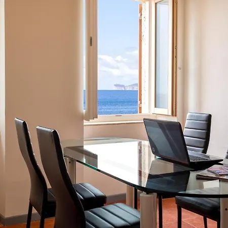 Panoramic Bastioni Sea View Apartment *